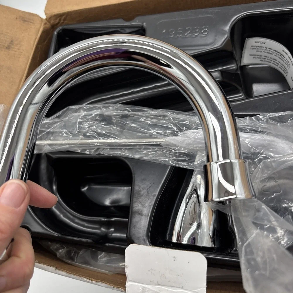 MOEN Essie 84716  High-Arc Widespread Chrome Bathroom‎ Faucet